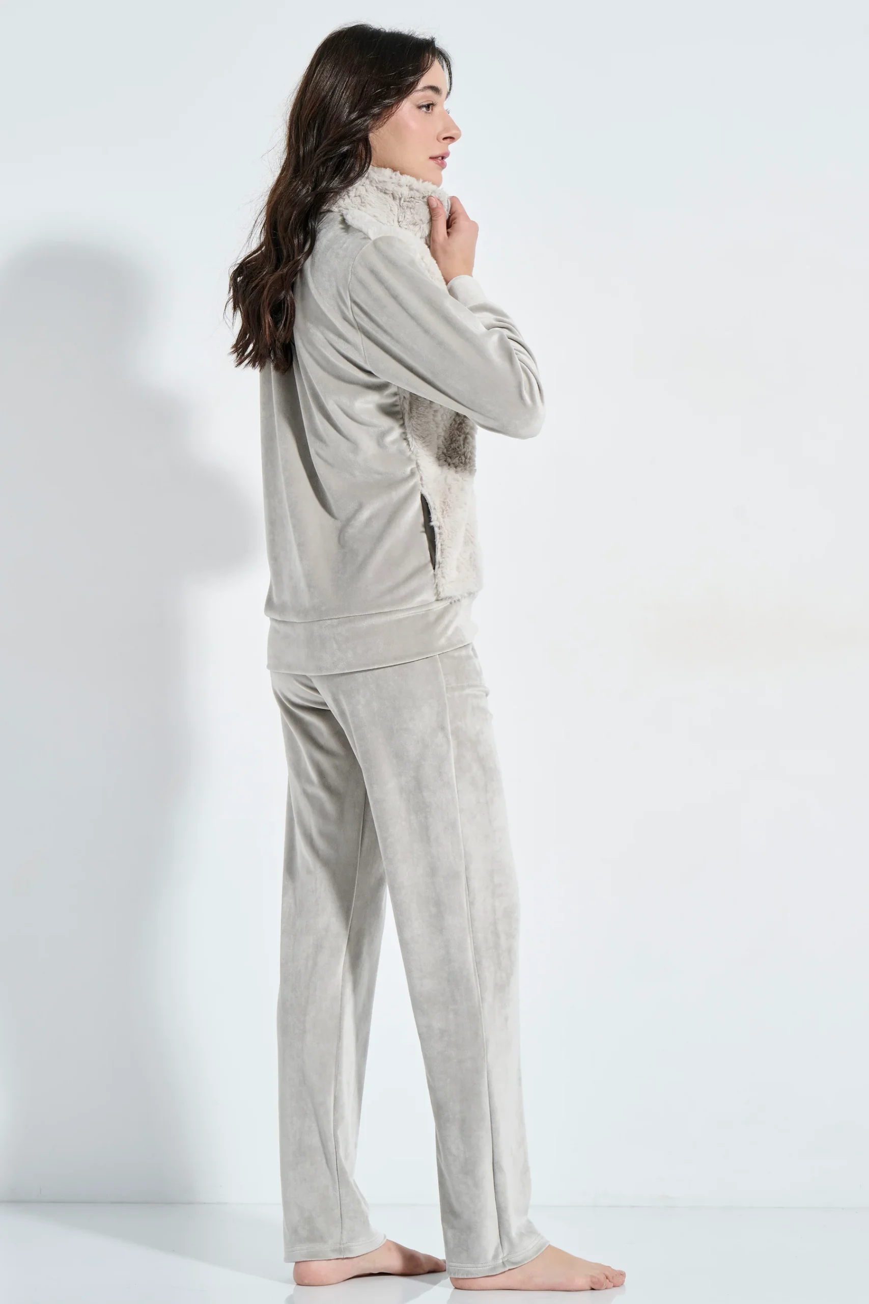 Jeannette Φόρμα Γούνα (8381) Jeannette Φόρμα Γούνα (8381)